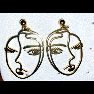 Face earrings